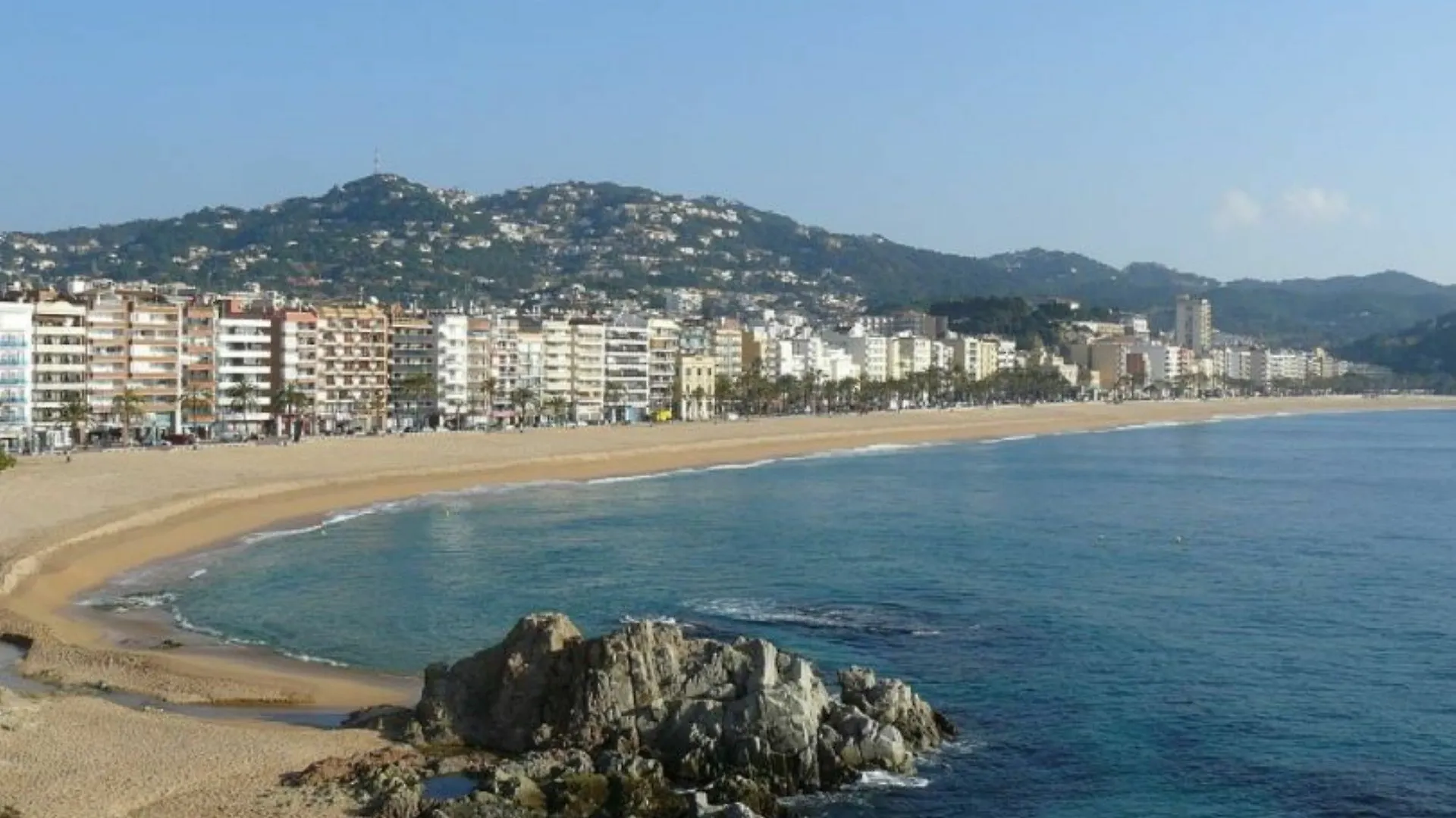 Apartment In Lloret De Mar - 104278 By Mo Rentals